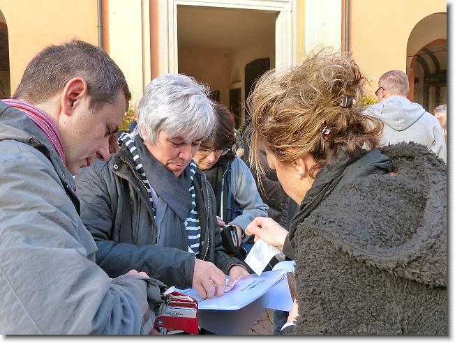 Clicca per scorrere le foto originali ingrandite