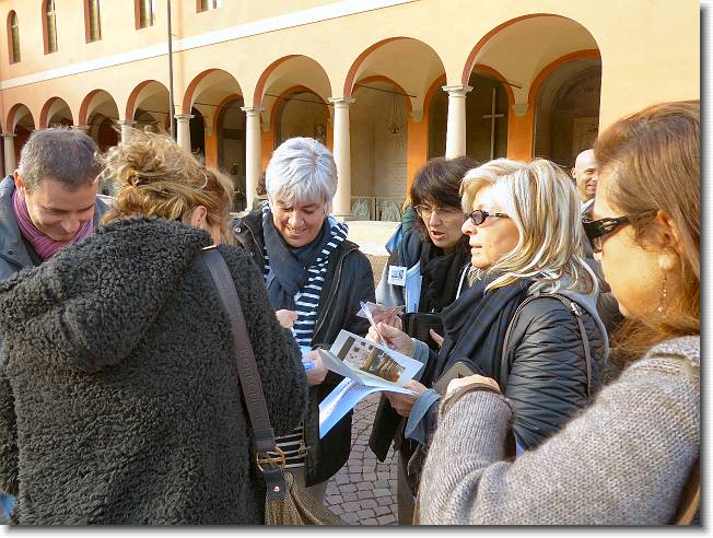 Clicca per scorrere le foto originali ingrandite
