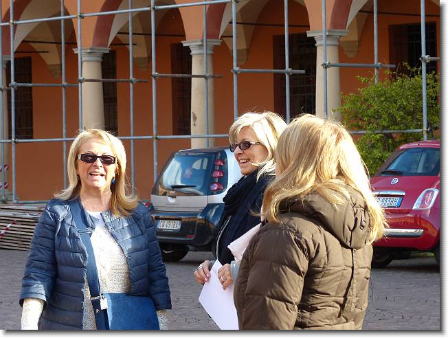 Clicca per scorrere le foto originali ingrandite