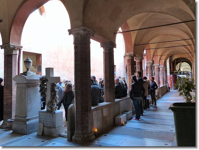 Clicca per scorrere le foto originali ingrandite