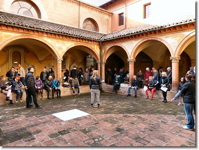 Clicca per scorrere le foto originali ingrandite