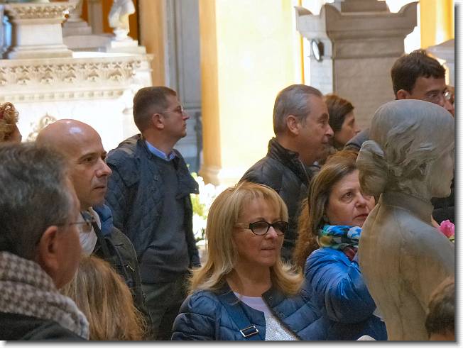 Clicca per scorrere le foto originali ingrandite