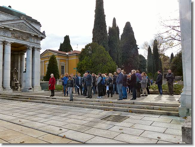 Clicca per scorrere le foto originali ingrandite