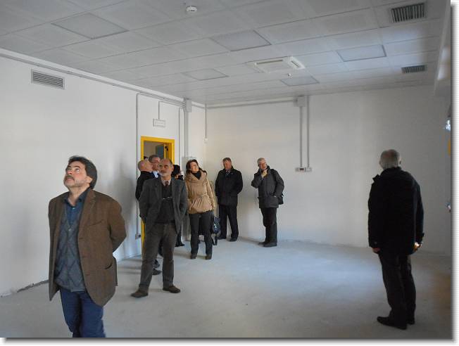 Clicca per scorrere le foto originali ingrandite