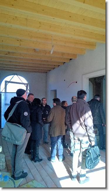 Clicca per scorrere le foto originali ingrandite