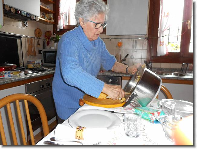 Clicca per scorrere le foto originali ingrandite