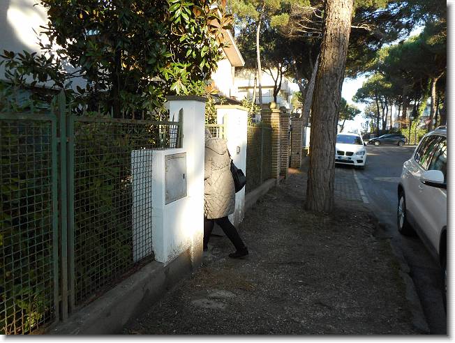 Clicca per scorrere le foto originali ingrandite