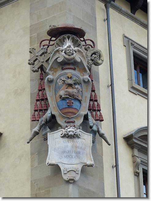 Clicca per scorrere le foto originali ingrandite