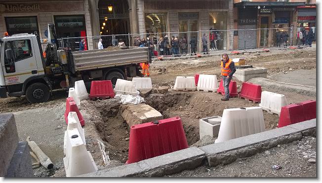 Clicca per scorrere le foto originali ingrandite