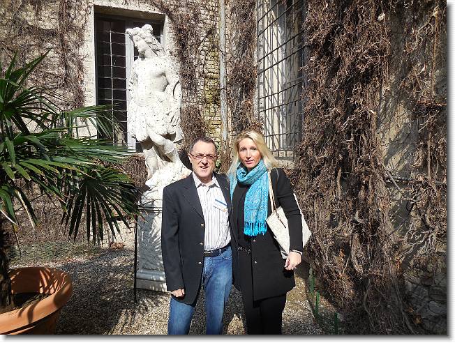 Clicca per scorrere le foto originali ingrandite