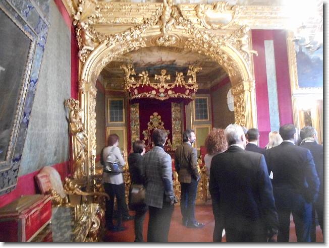 Clicca per scorrere le foto originali ingrandite