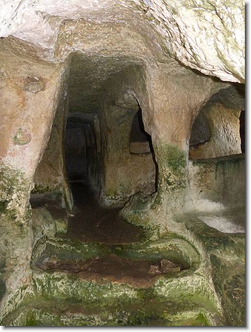 Clicca per scorrere le foto originali ingrandite