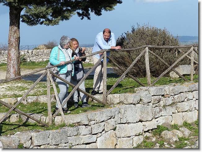 Clicca per scorrere le foto originali ingrandite