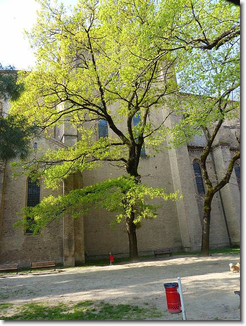 Clicca per scorrere le foto originali ingrandite
