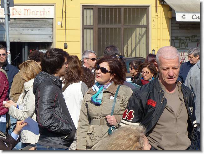Clicca per scorrere le foto originali ingrandite