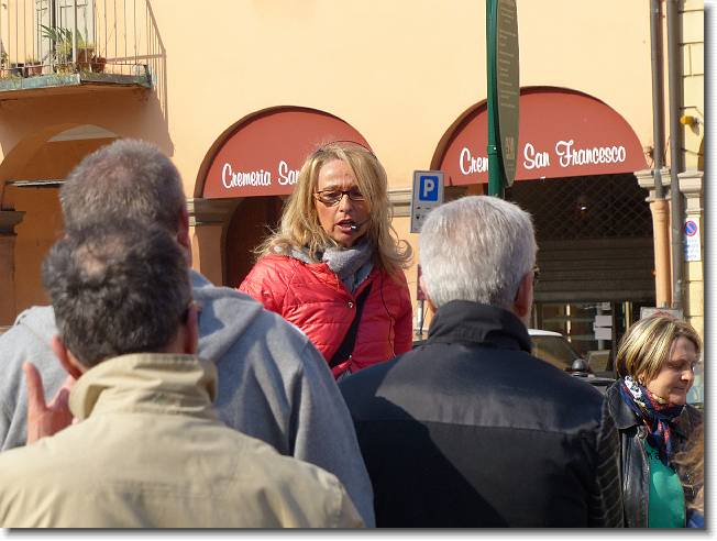 Clicca per scorrere le foto originali ingrandite