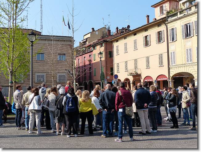 Clicca per scorrere le foto originali ingrandite