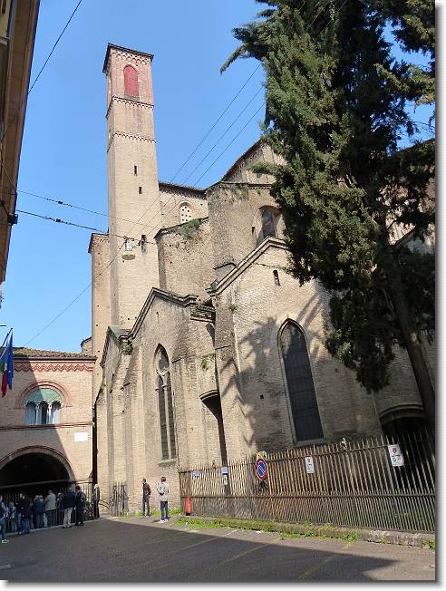 Clicca per scorrere le foto originali ingrandite