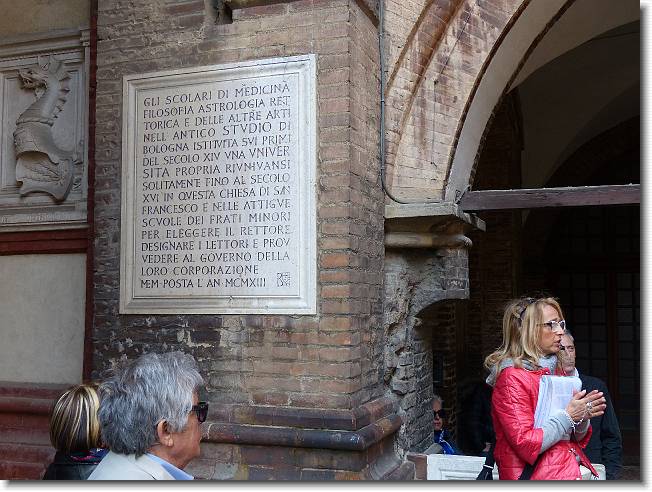 Clicca per scorrere le foto originali ingrandite