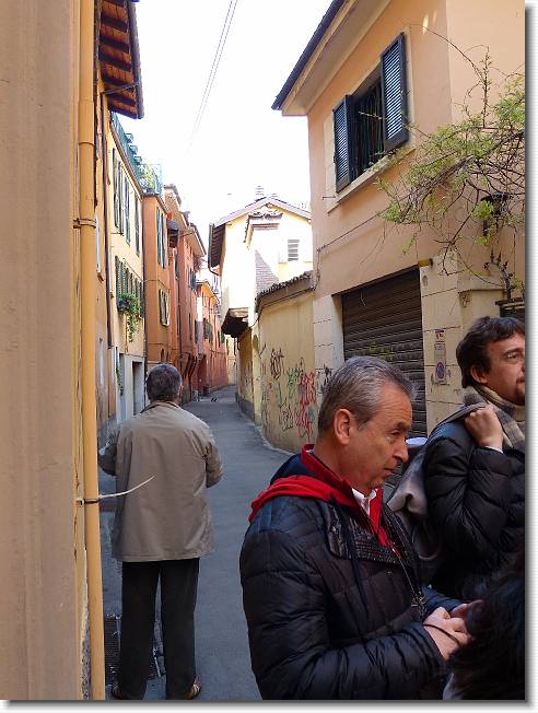 Clicca per scorrere le foto originali ingrandite