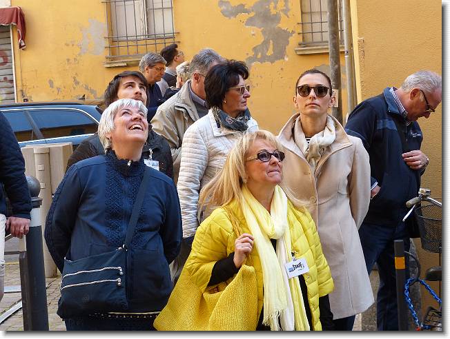 Clicca per scorrere le foto originali ingrandite