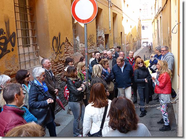 Clicca per scorrere le foto originali ingrandite