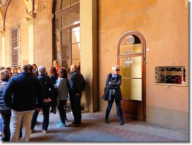 Clicca per scorrere le foto originali ingrandite