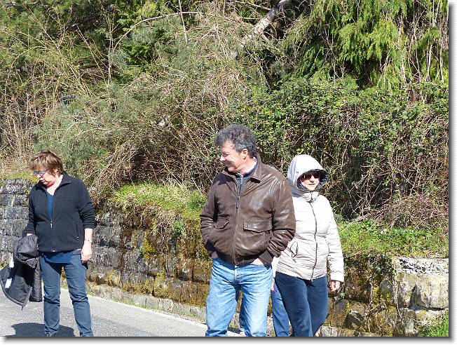 Clicca per scorrere le foto originali ingrandite