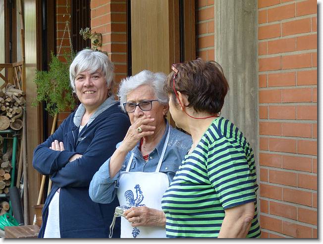 Clicca per scorrere le foto originali ingrandite