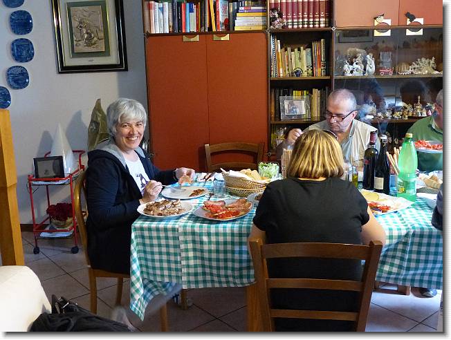 Clicca per scorrere le foto originali ingrandite