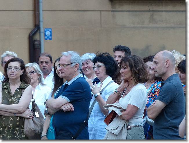 Clicca per scorrere le foto originali ingrandite
