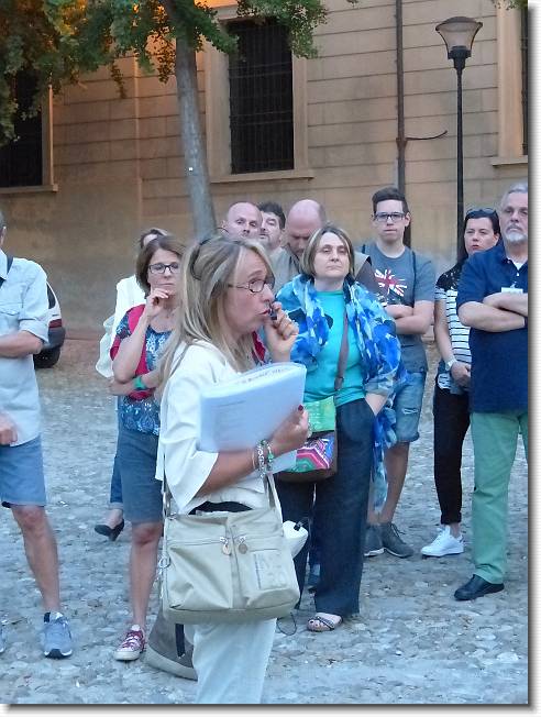 Clicca per scorrere le foto originali ingrandite