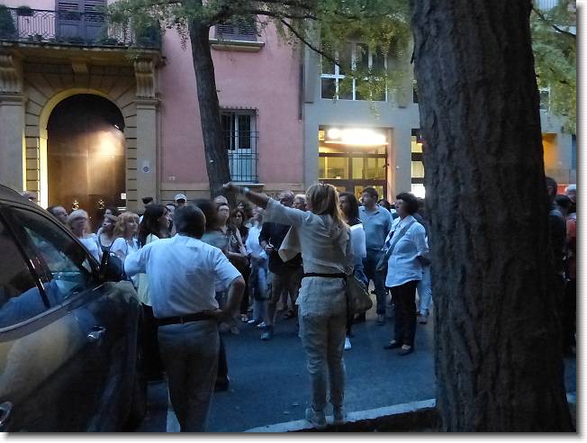 Clicca per scorrere le foto originali ingrandite