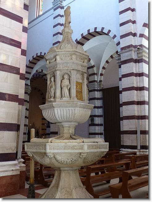 Clicca per scorrere le foto originali ingrandite