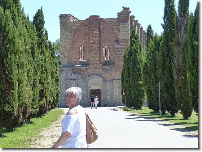 Clicca per scorrere le foto originali ingrandite