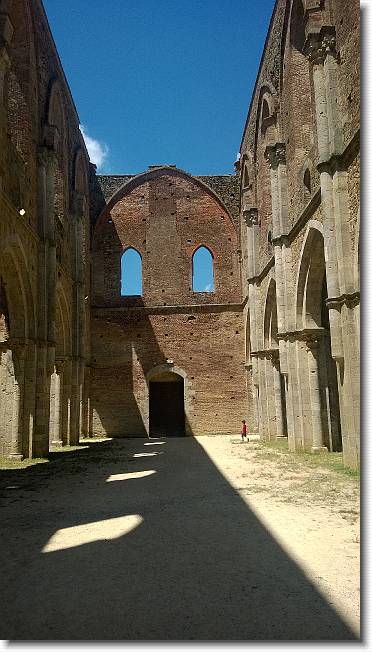 Clicca per scorrere le foto originali ingrandite