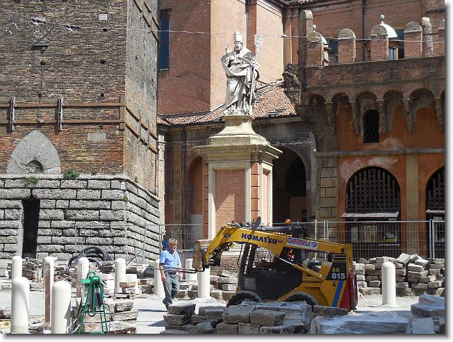Clicca per scorrere le foto originali ingrandite