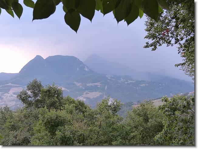 Clicca per scorrere le foto originali ingrandite