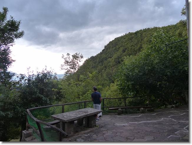 Clicca per scorrere le foto originali ingrandite