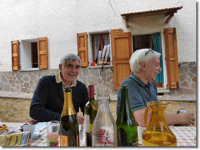 Clicca per scorrere le foto originali ingrandite