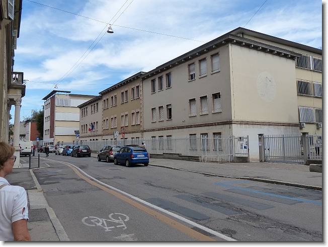 Clicca per scorrere le foto originali ingrandite