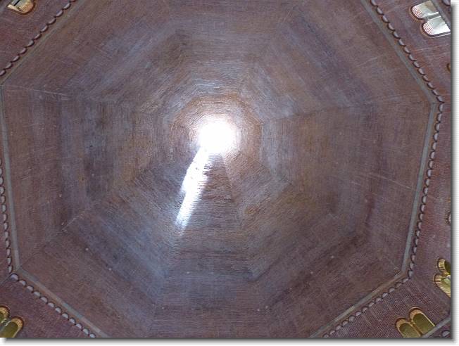 Clicca per scorrere le foto originali ingrandite