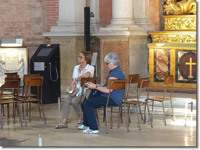 Clicca per scorrere le foto originali ingrandite