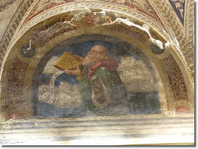 Clicca per scorrere le foto originali ingrandite