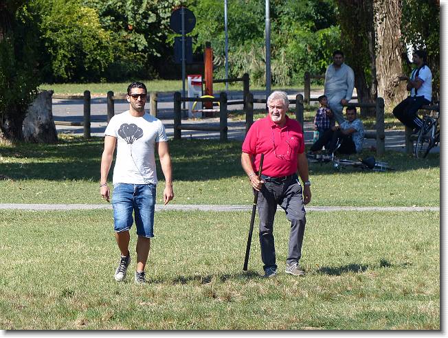 Clicca per scorrere le foto originali ingrandite