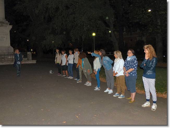Clicca per scorrere le foto originali ingrandite