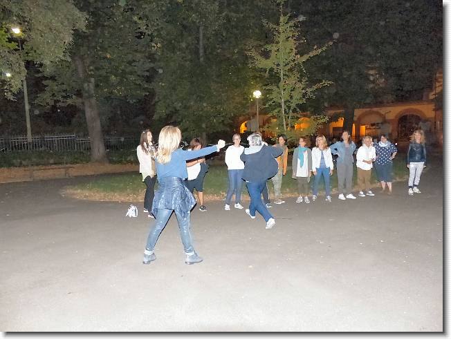 Clicca per scorrere le foto originali ingrandite