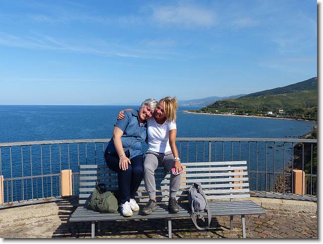 Clicca per scorrere le foto originali ingrandite