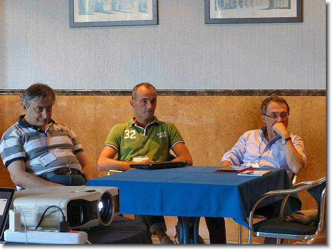 Clicca per scorrere le foto originali ingrandite