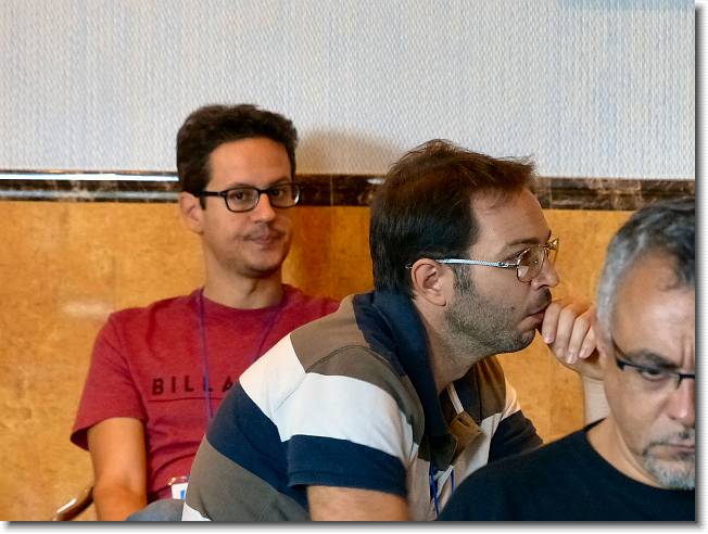 Clicca per scorrere le foto originali ingrandite